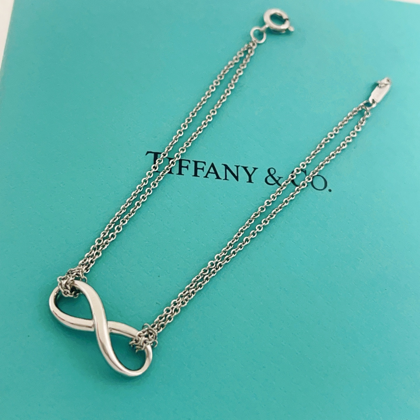 Tiffany Co Infinity bracelet Sterling silver no accent stones 17 8cm