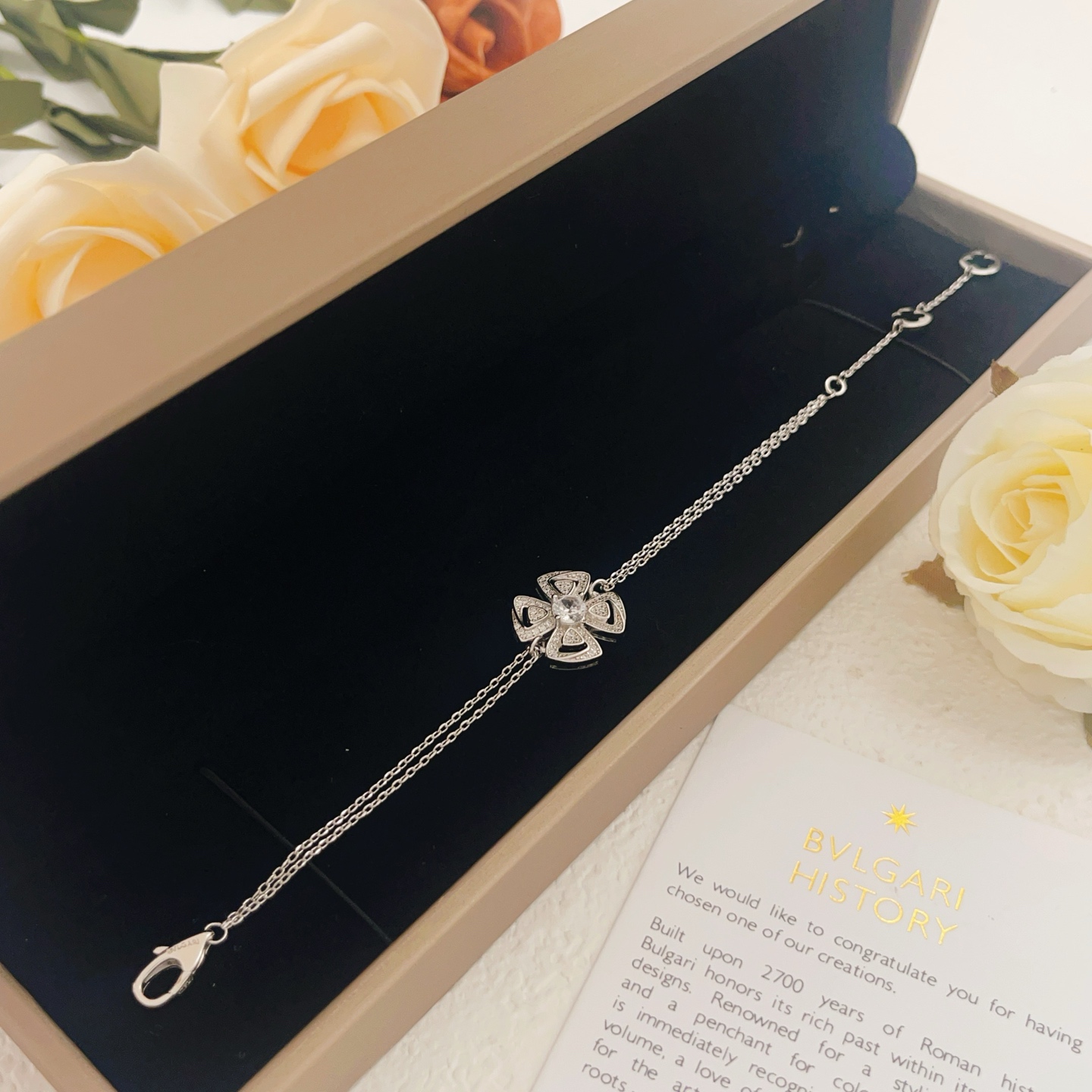 Bvlgari Fiorever bracelet silver-toned white gold with clear diamonds 16-19cm adjustable