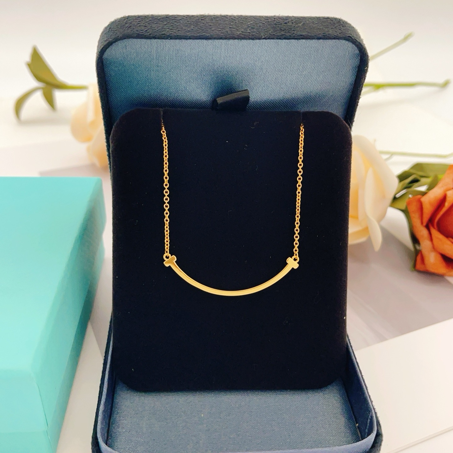Tiffany Co T Smile necklace 18k yellow gold 18k rose gold sterling silver no gemstones 40-45cm adjustable