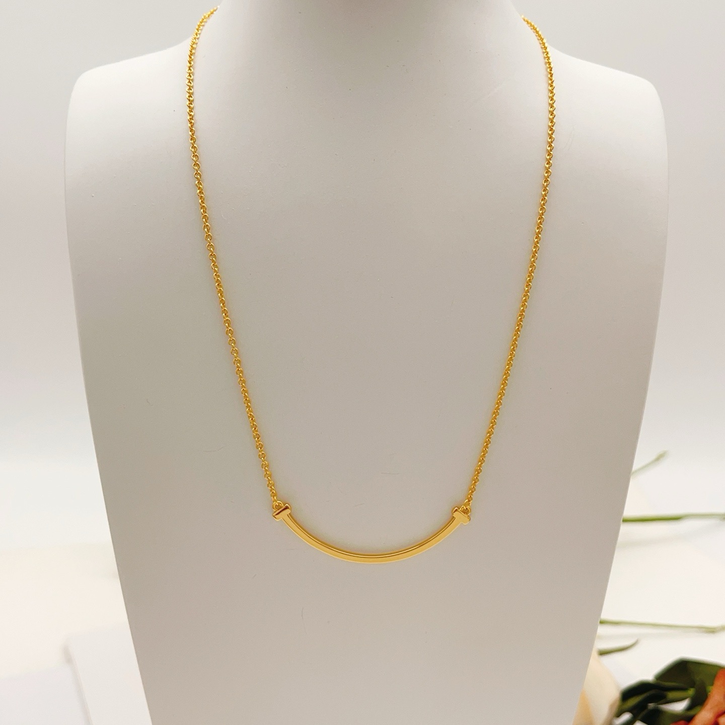 Tiffany Co T Smile necklace 18k yellow gold 18k rose gold sterling silver no gemstones 40-45cm adjustable