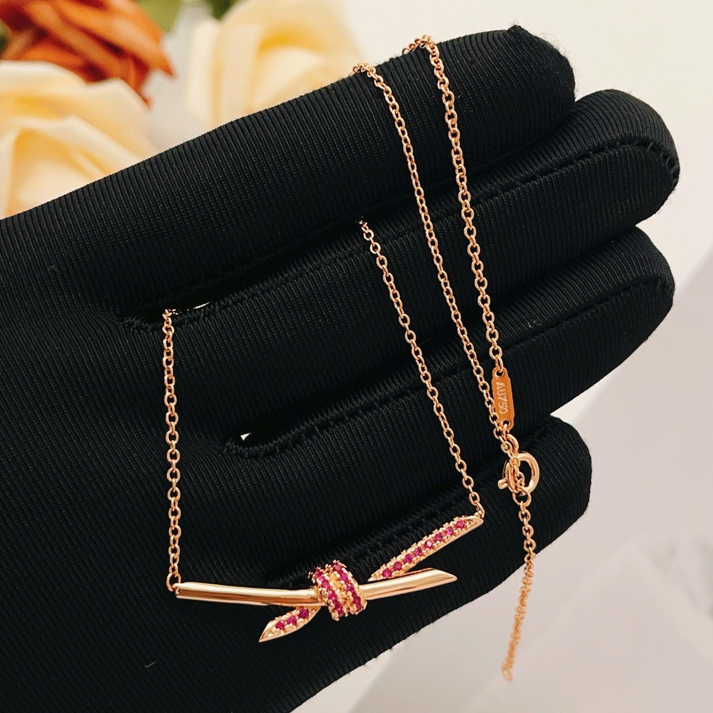 Tiffany Co Knot necklace 18K rose gold with ruby red gemstones 40-45cm adjustable