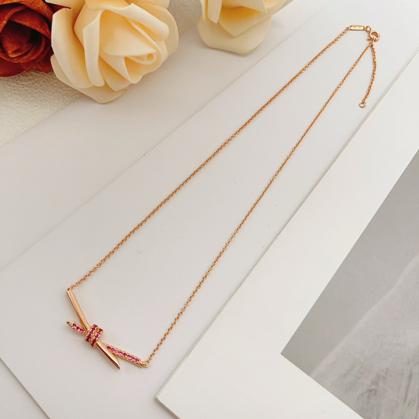 Tiffany Co Knot necklace 18K rose gold with ruby red gemstones 40-45cm adjustable