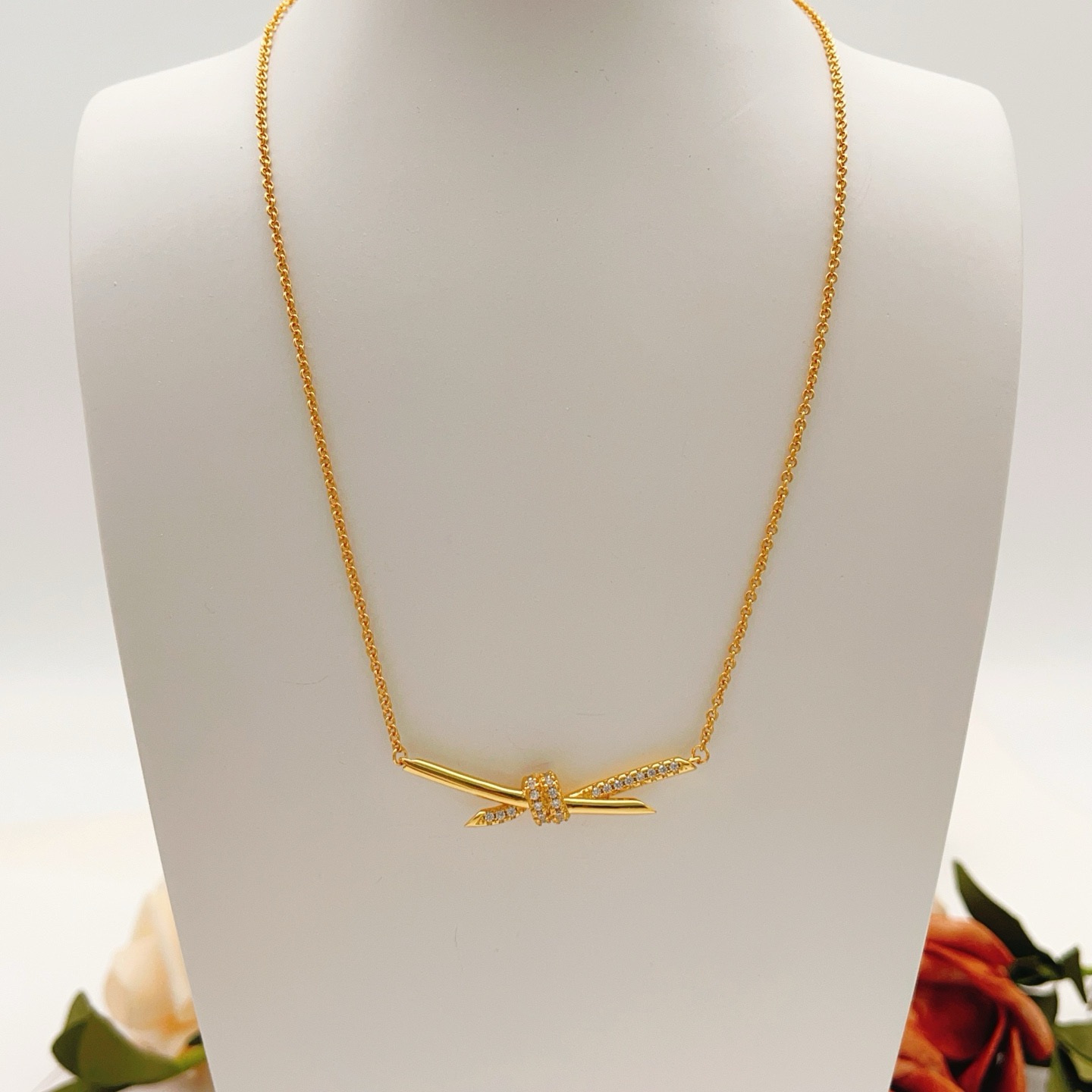 Tiffany Knot necklace Yellow gold with clear diamond accents 45cm