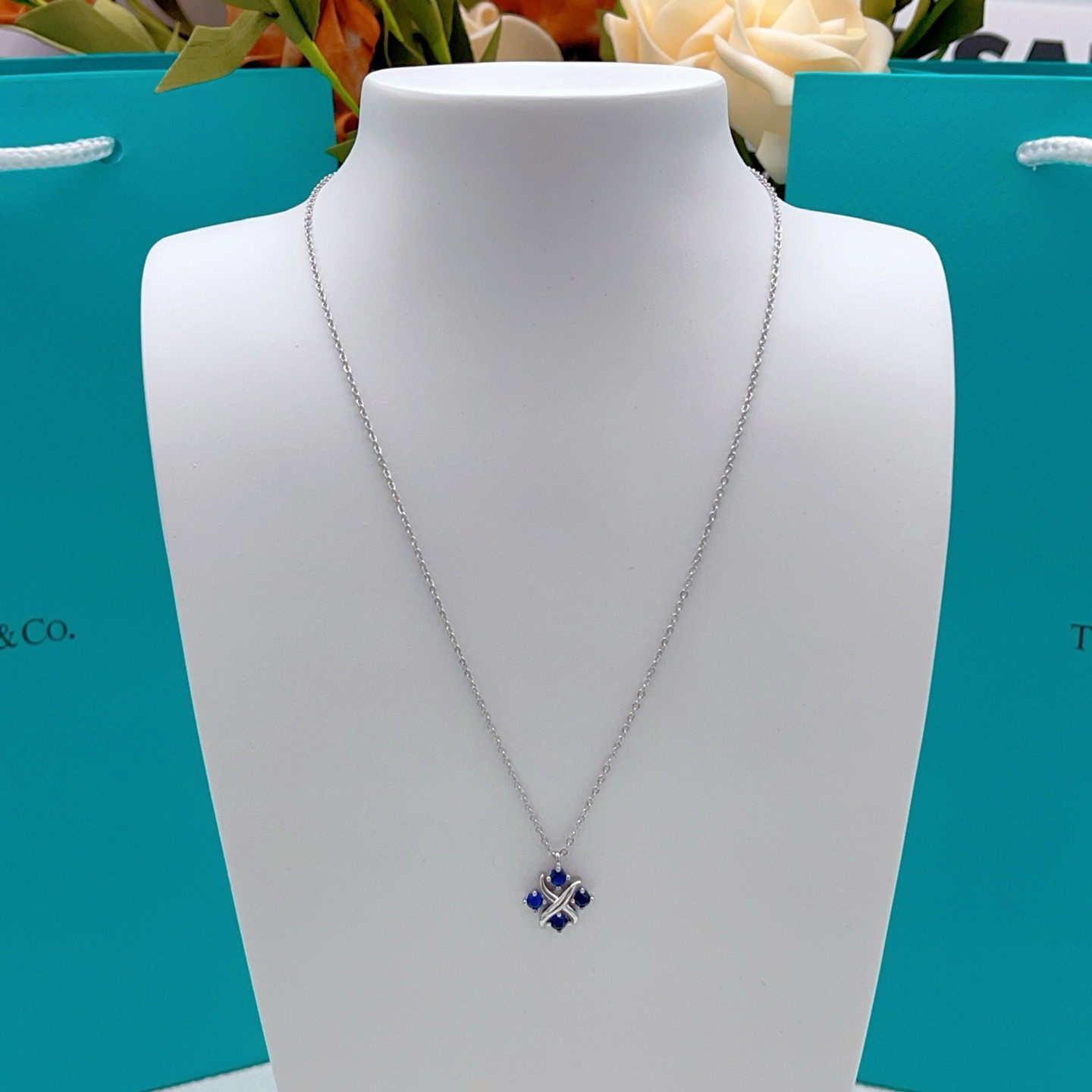 Tiffany Co Schlumberger Lynn necklace sterling silver blue sapphire 16 inches