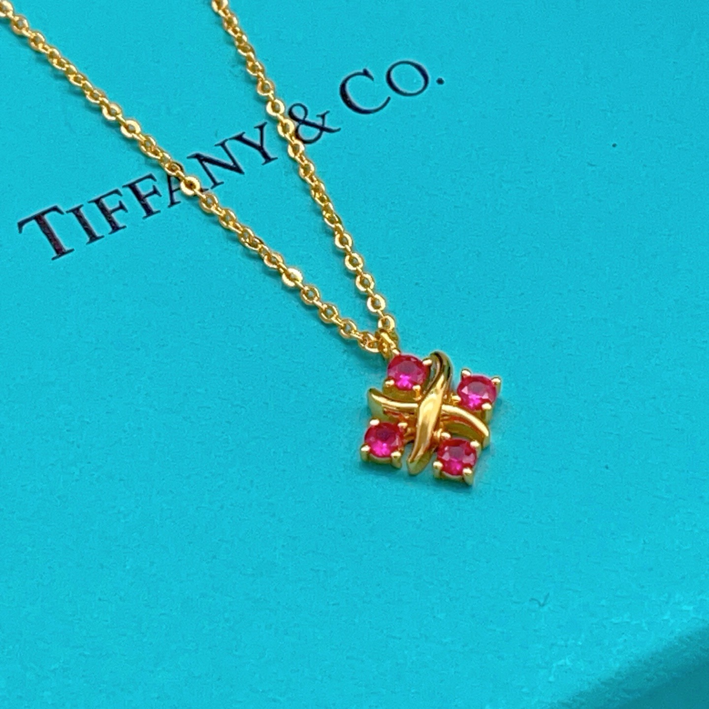 Tiffany Co Schlumberger Lynn necklace yellow gold with pink ruby gemstones 16 inches