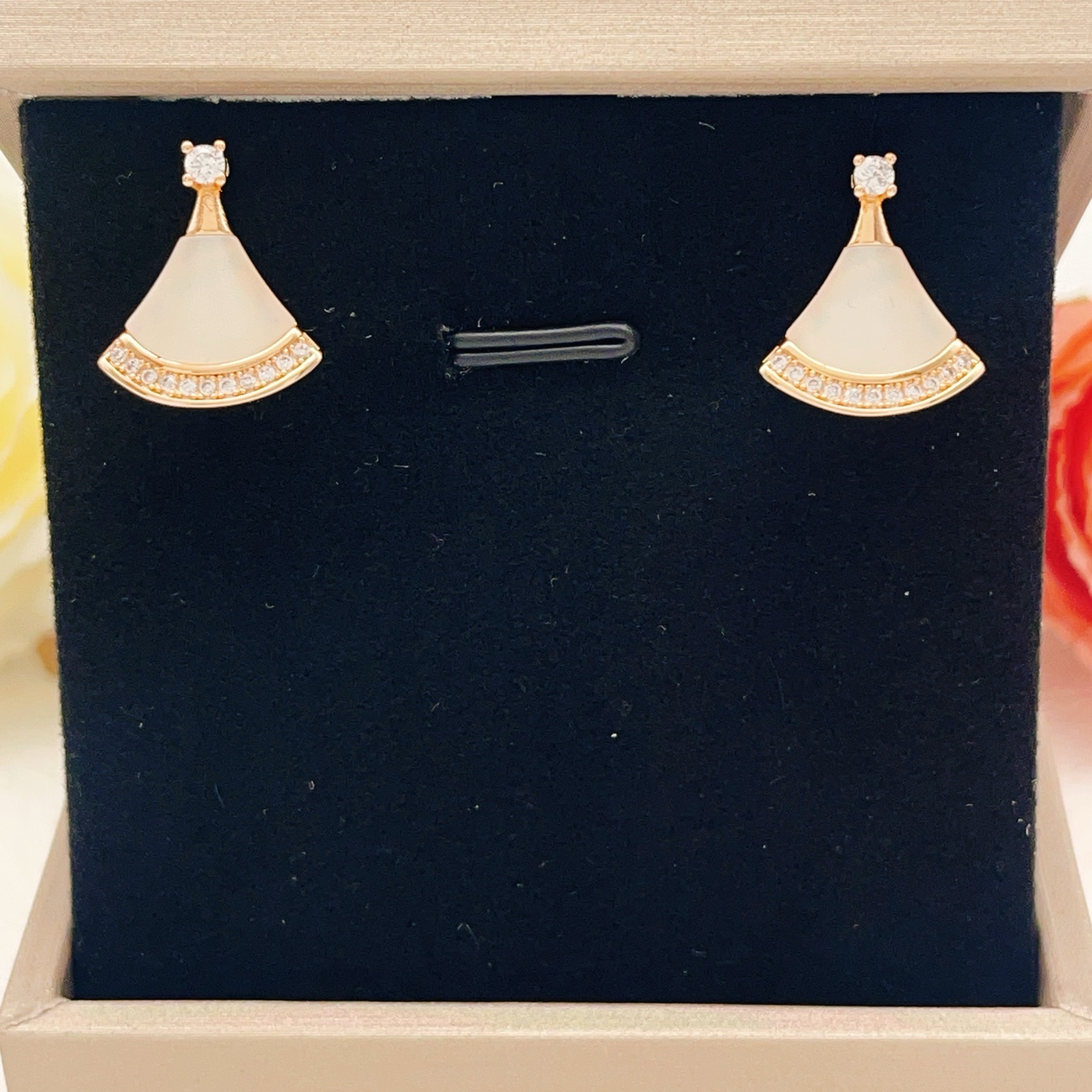 Bvlgari Divas Dream earrings Rose gold metal with white mother-of-pearl and clear diamond accents 1 6cm drop length