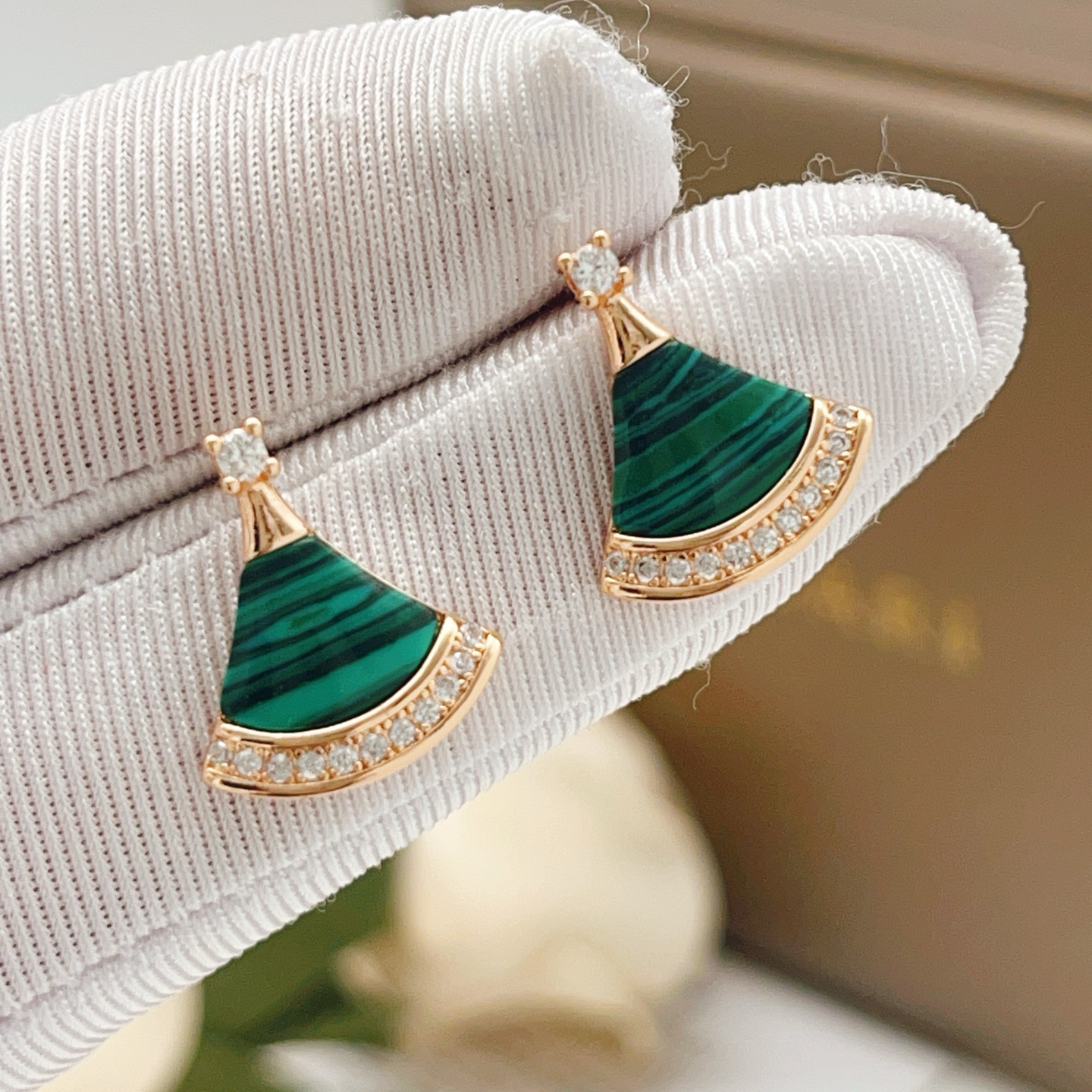 Bvlgari Divas Dream earrings Rose gold with green malachite and clear diamond accents 1 6cm drop length