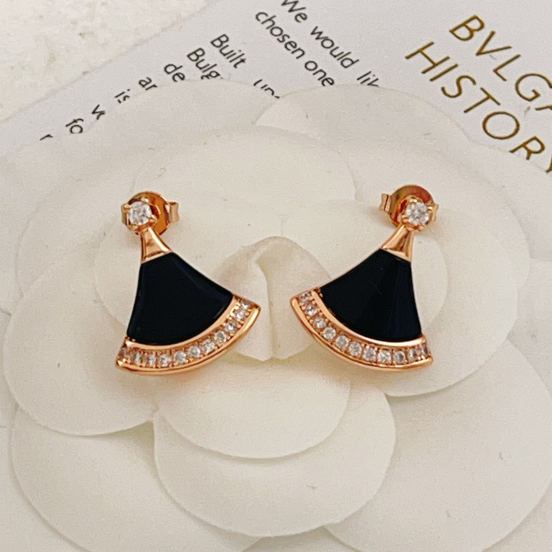 Bvlgari Divas Dream earrings Rose gold black onyx clear diamond 1 5cm length