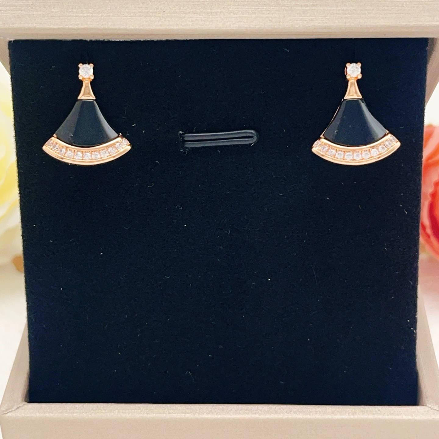 Bvlgari Divas Dream earrings Rose gold black onyx clear diamond 1 5cm length