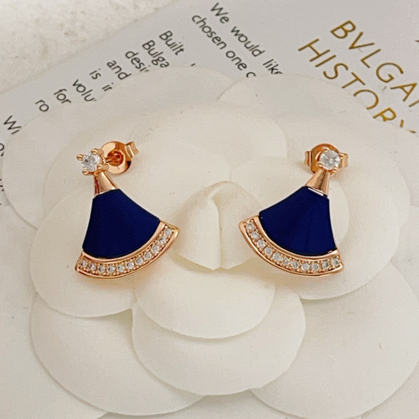 Bvlgari Divas Dream earrings Rose gold lapis lazuli blue clear diamond accents 1 6cm drop length