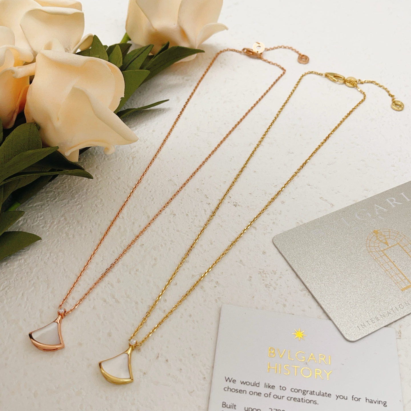Bvlgari Divas Dream necklace Rose gold with diamond white mother-of-pearl and openwork rose gold variants 40-43cm adjustable