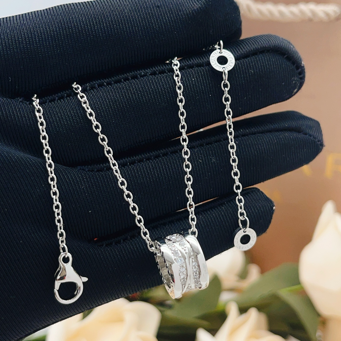 Bvlgari B zero1 necklace silver-toned metal with clear pave diamonds 40-45cm adjustable