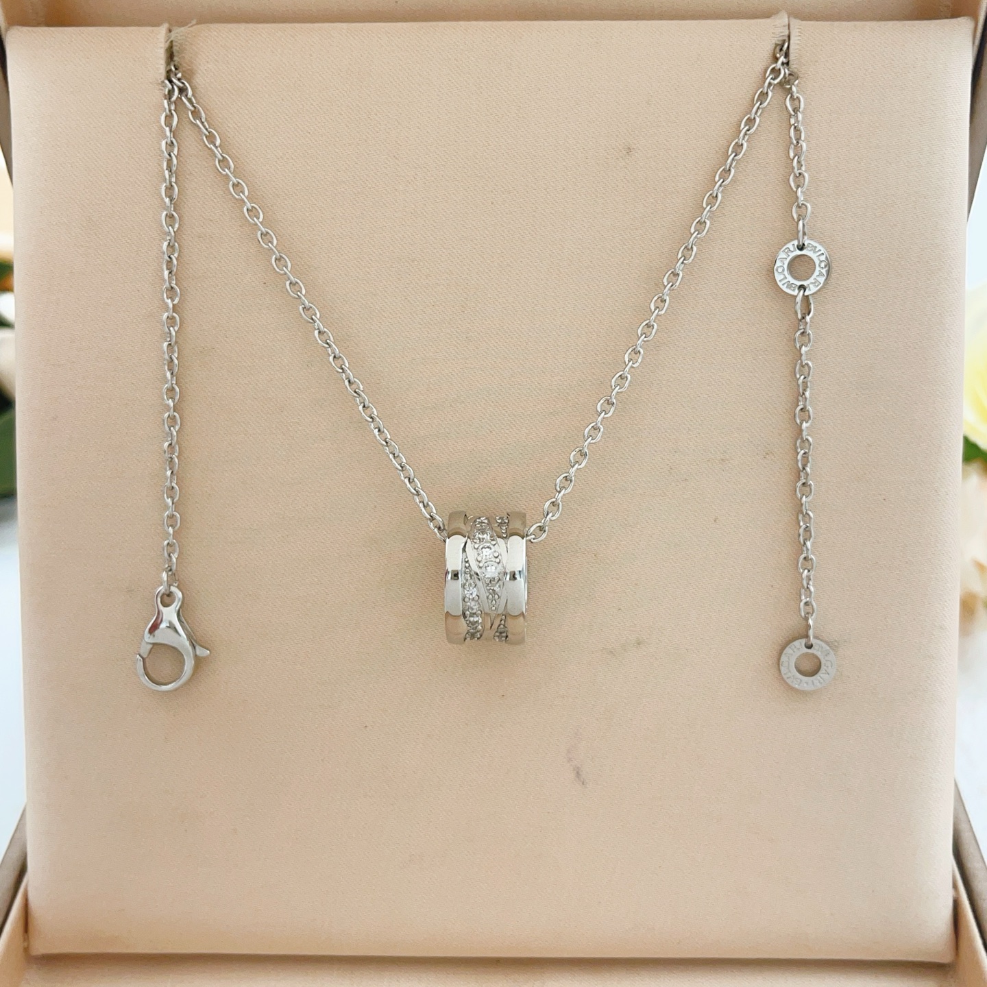 Bvlgari B zero1 necklace silver-toned metal with clear pave diamonds 40-45cm adjustable