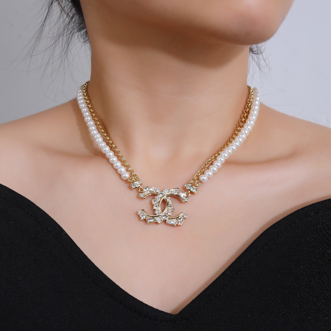 Chanel CC Crystal Pearl Choker necklace gold-tone metal white faux pearl clear crystal 40cm with 5cm extender
