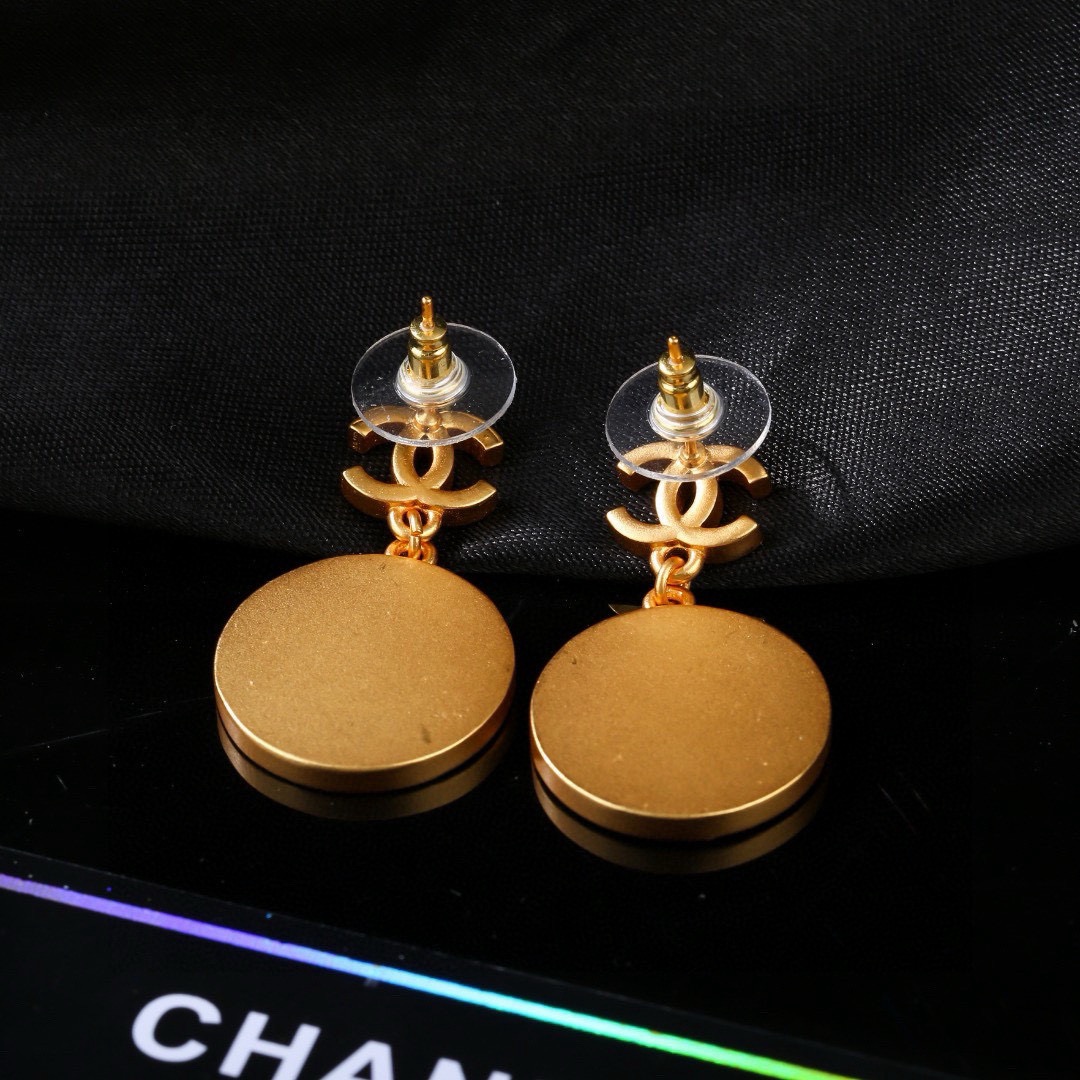 Chanel CC Logo Star Coin Drop Earrings earrings matte gold metal with peach enamel 2 5cm drop length