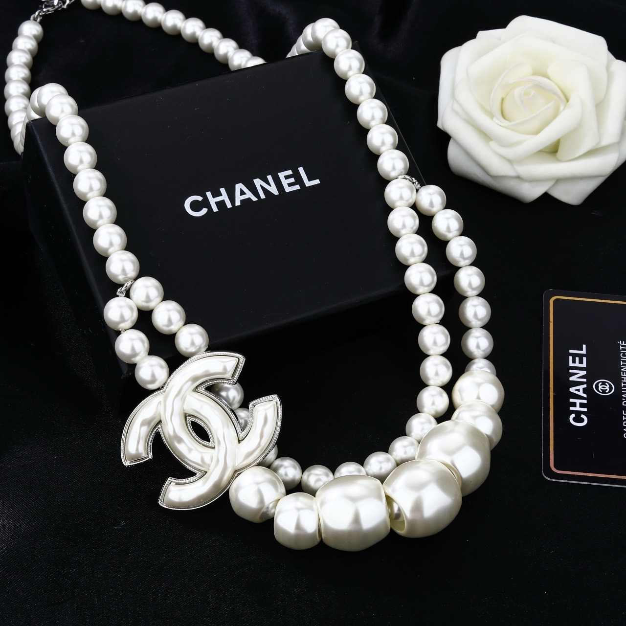 Chanel Goose CC Pearl Waist Chain necklace silver-tone metal white faux pearl 80cm adjustable