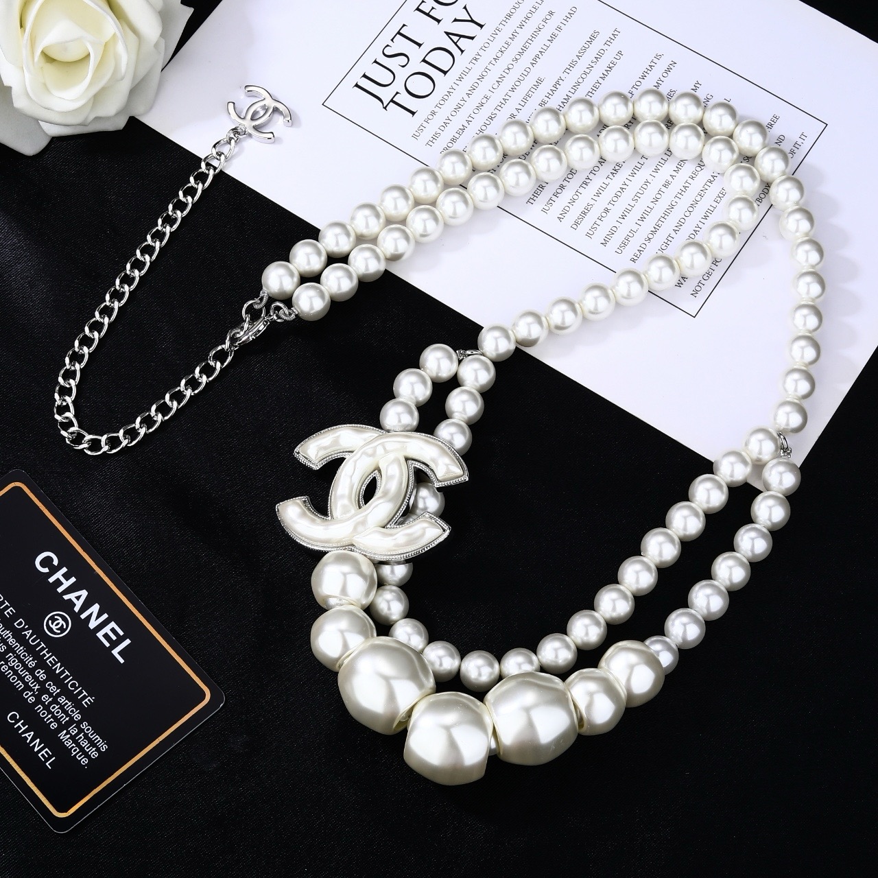 Chanel Goose CC Pearl Waist Chain necklace silver-tone metal white faux pearl 80cm adjustable