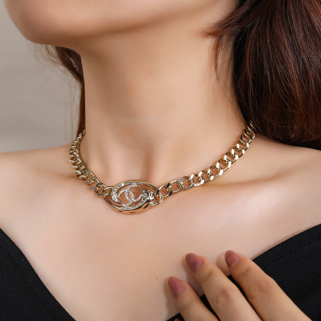 Chanel CC Crystal Curb Chain Choker necklace light gold metal with clear crystal accents 40cm with 5cm extender