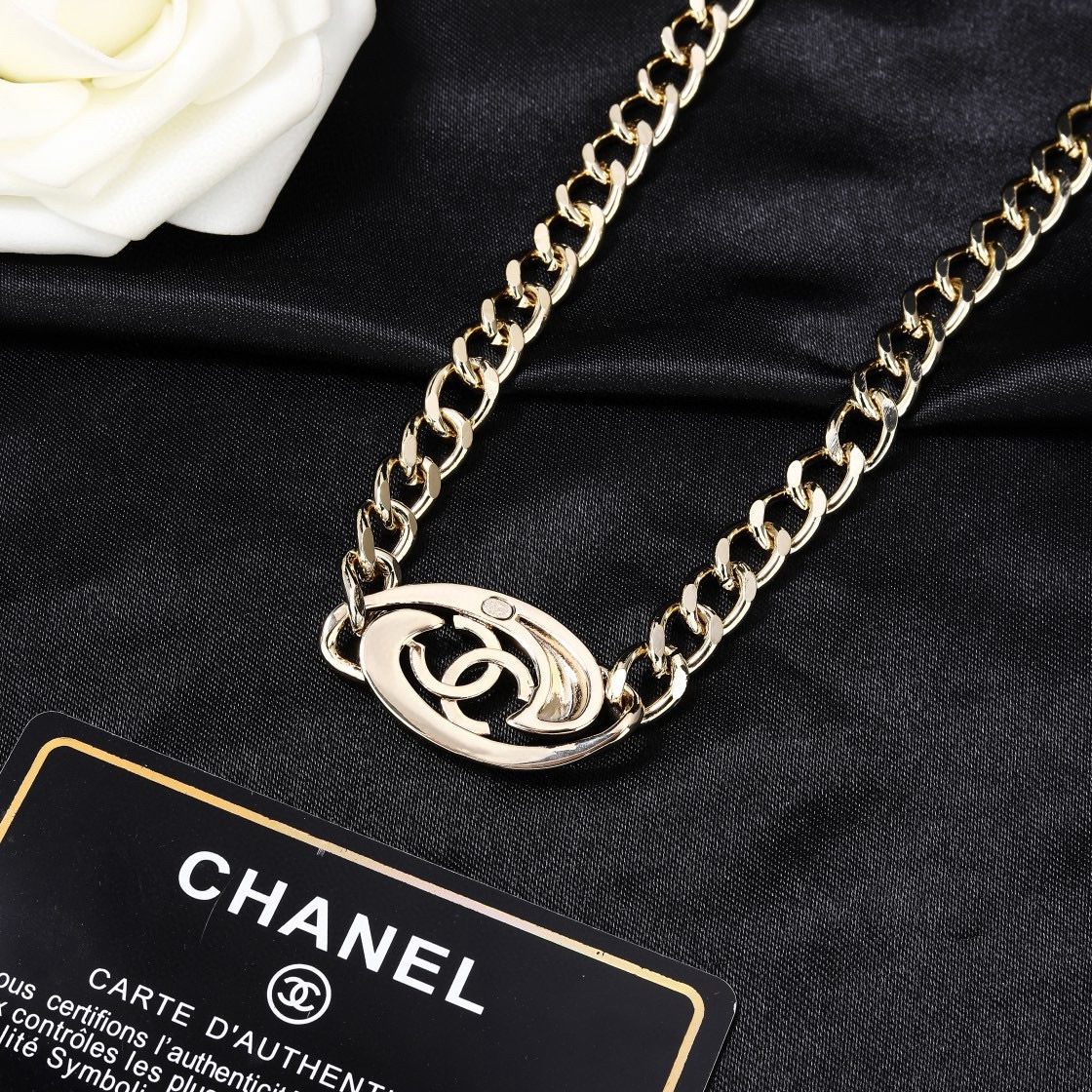 Chanel CC Crystal Curb Chain Choker necklace light gold metal with clear crystal accents 40cm with 5cm extender