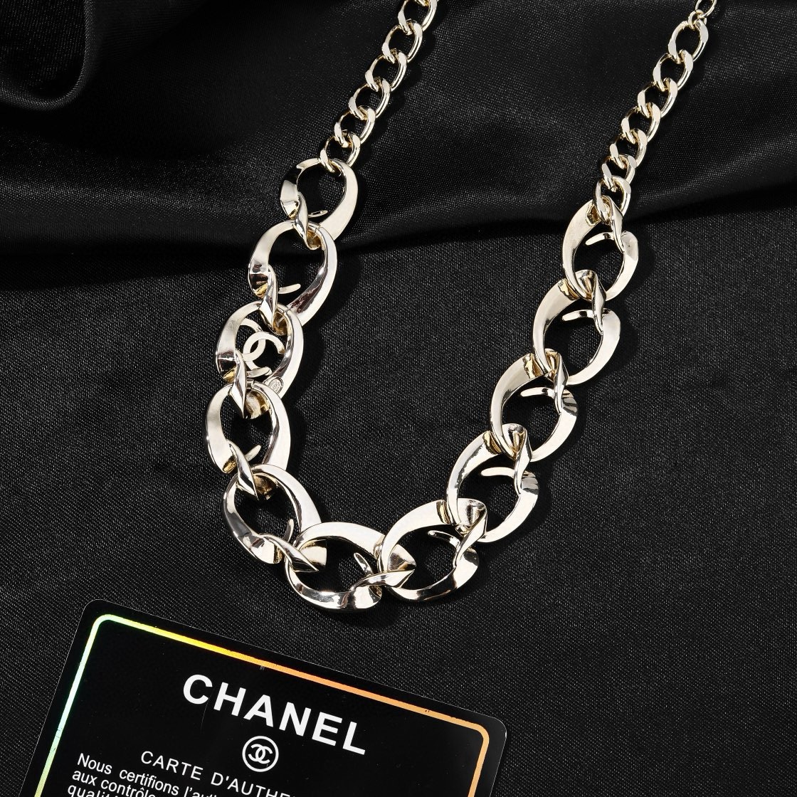 Chanel CC Crystal Chunky Chain Choker necklace light gold metal with clear crystal accents 40cm with 5cm extender