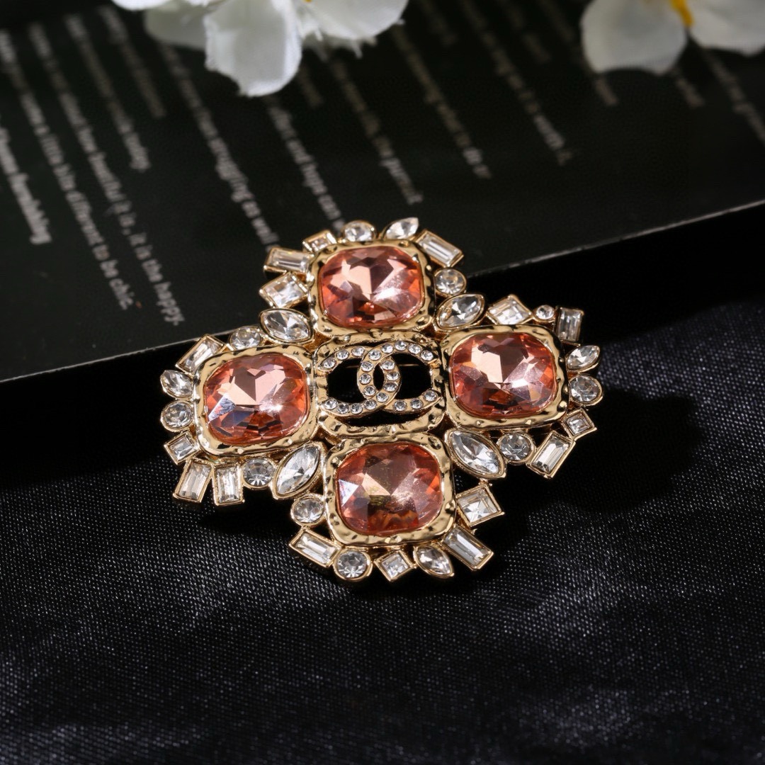 Chanel CC Logo Crystal Brooch brooch gold tone metal with peach cushion crystals and clear faceted crystals 4cm width