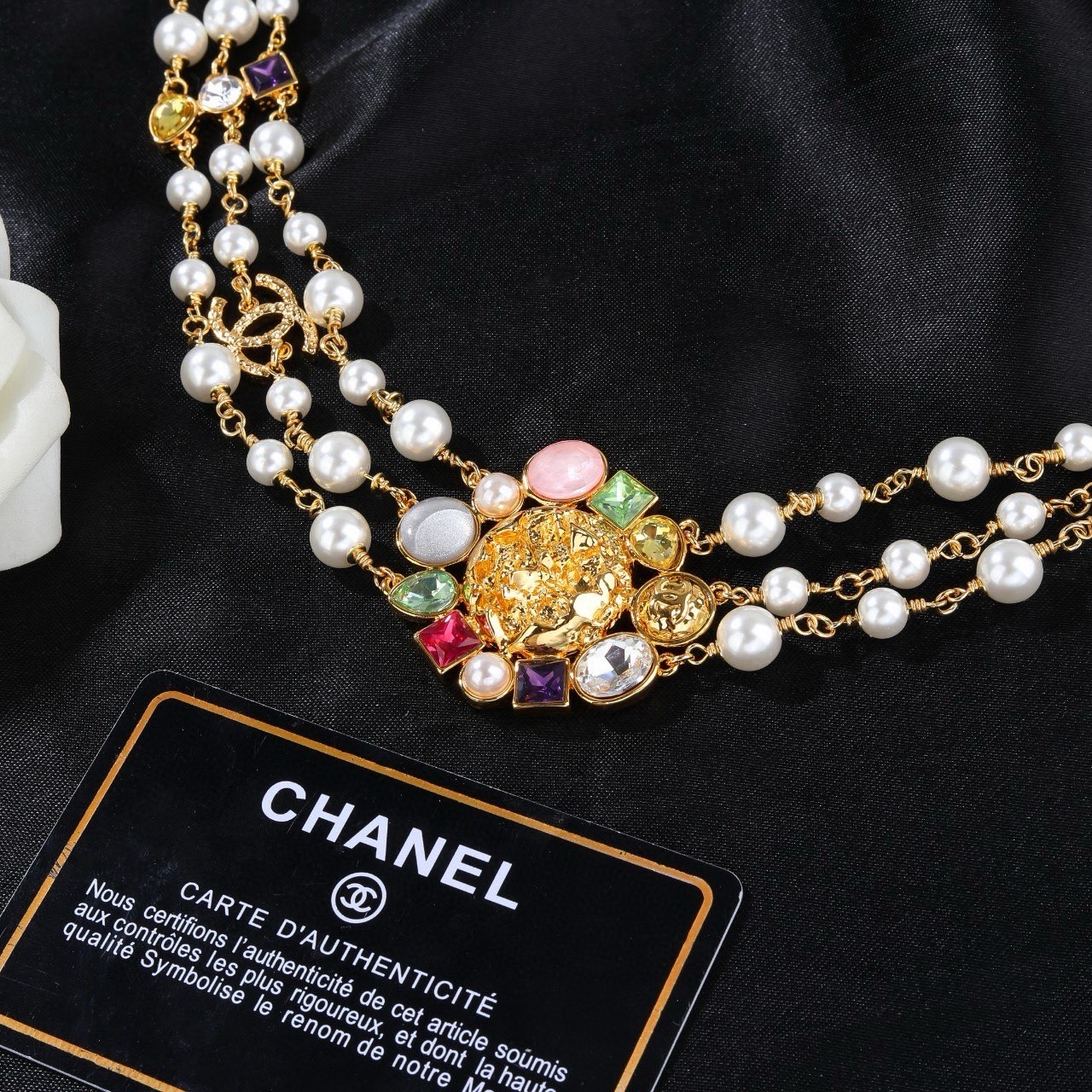Chanel 2025 26 necklace gold white