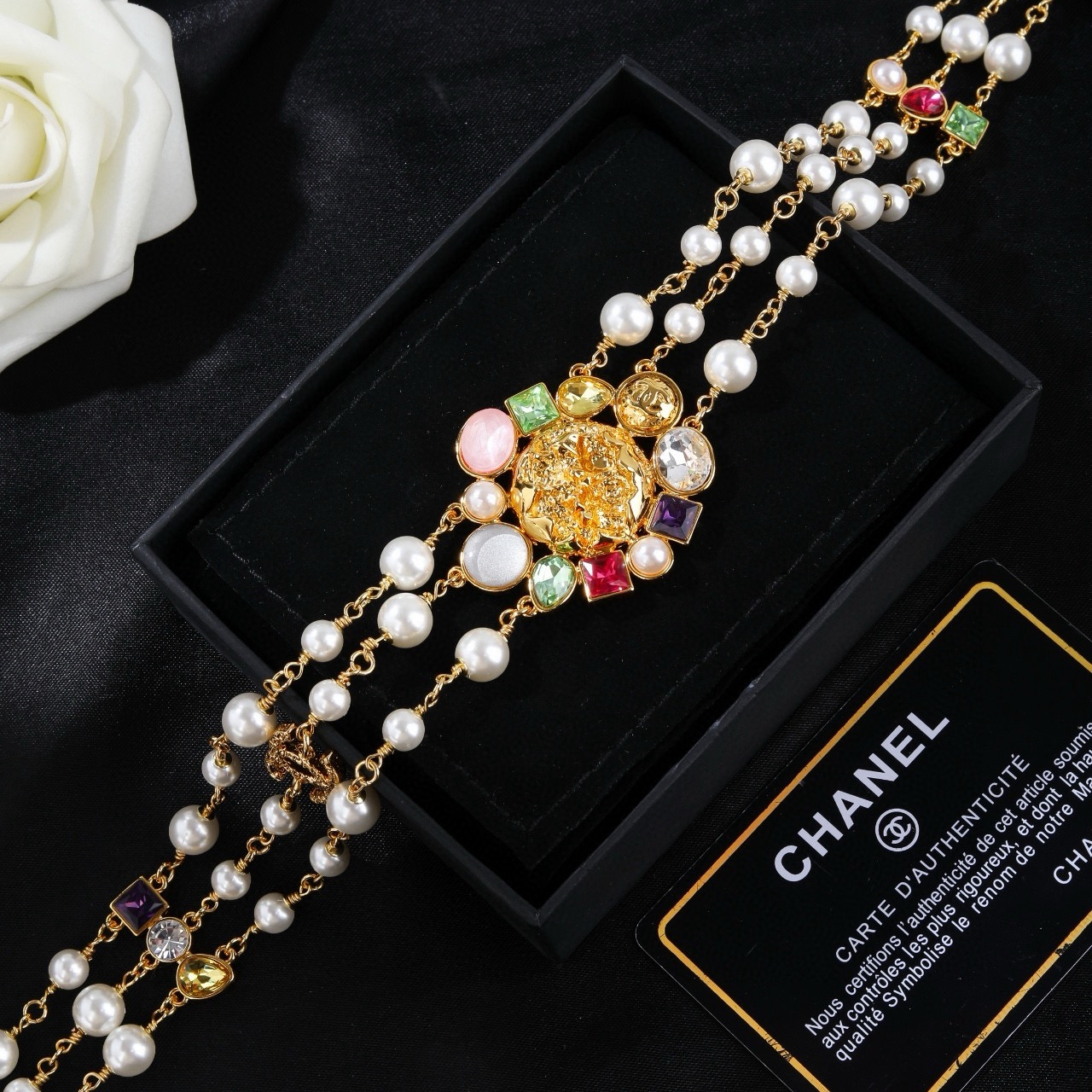 Chanel 2025 26 necklace gold white