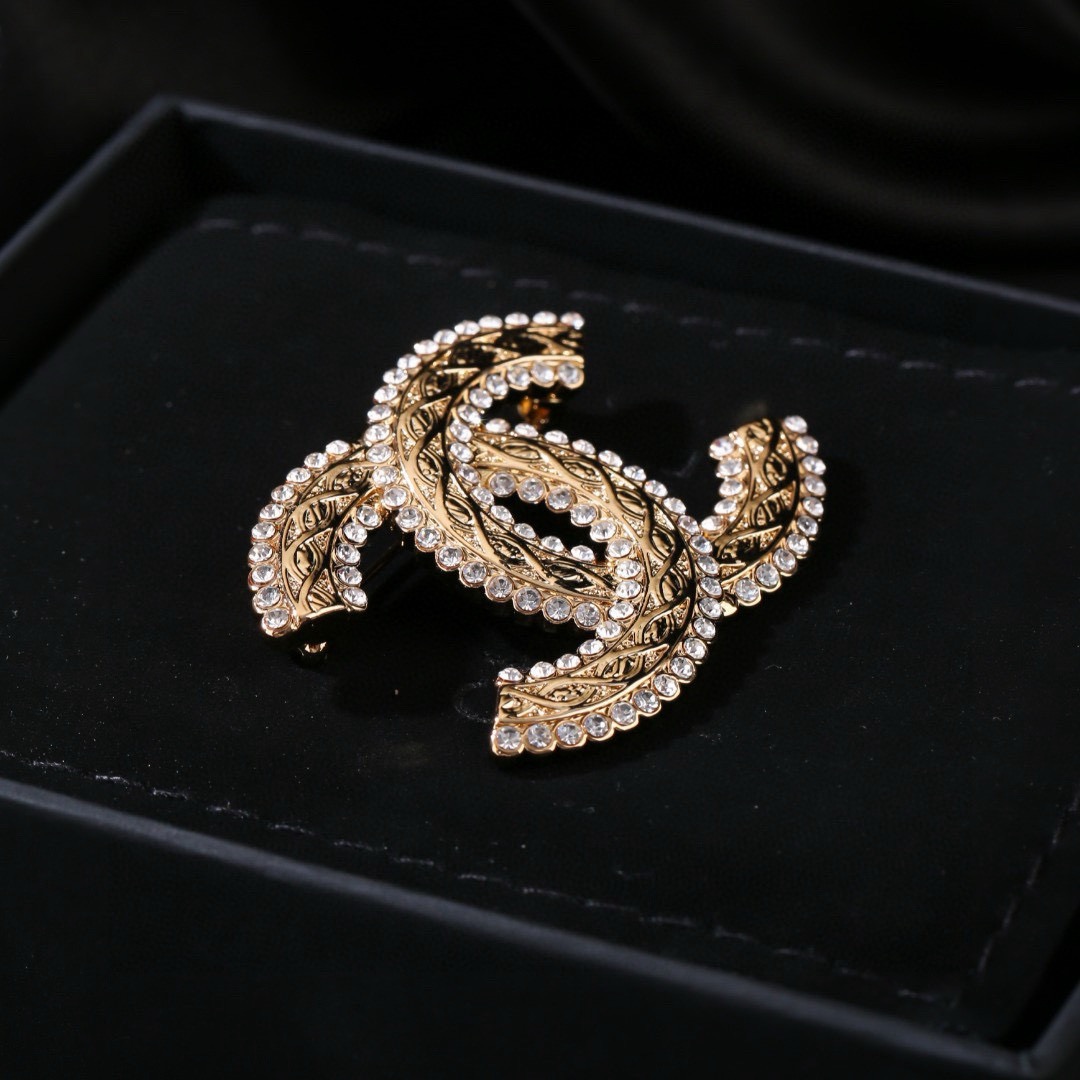 Chanel CC Logo Crystal Embellished Brooch brooch gold-tone metal with clear faceted crystals 3 5cm width