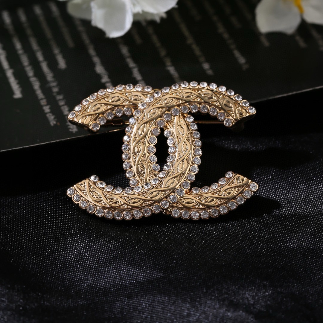 Chanel CC Logo Crystal Embellished Brooch brooch gold-tone metal with clear faceted crystals 3 5cm width