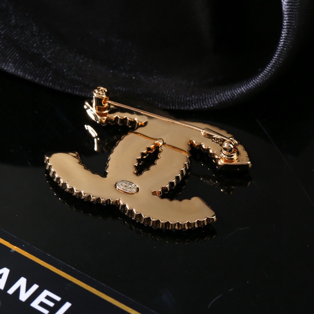 Chanel CC Logo Crystal Embellished Brooch brooch gold-tone metal with clear faceted crystals 3 5cm width