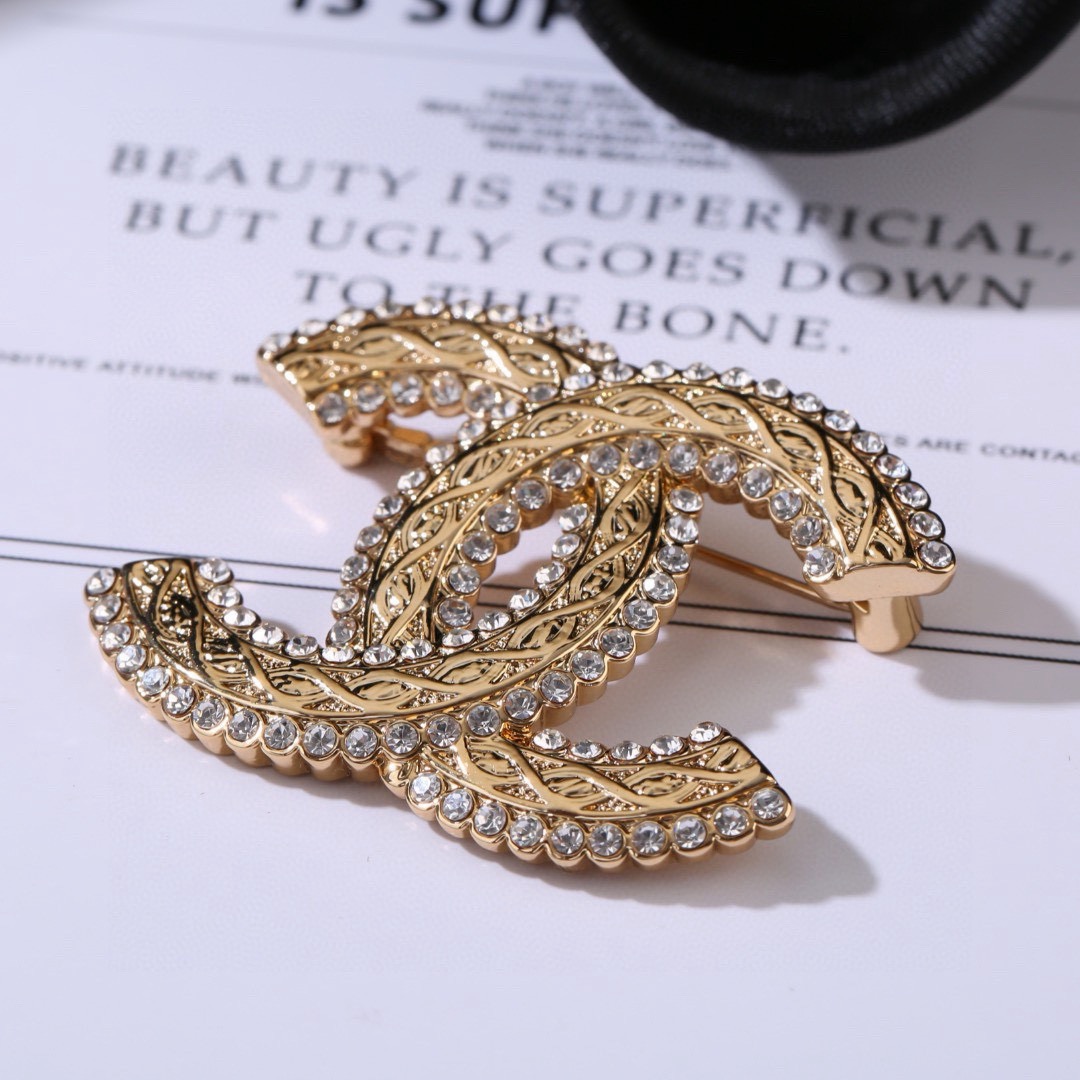 Chanel CC Logo Crystal Embellished Brooch brooch gold-tone metal with clear faceted crystals 3 5cm width