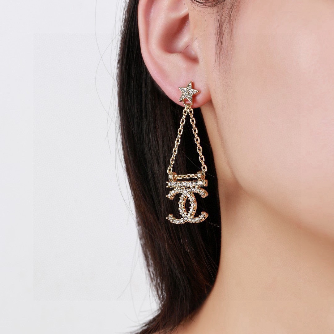 Chanel CC Star Chain Drop Earrings earrings gold-tone metal with clear crystal accents 4 5cm drop length
