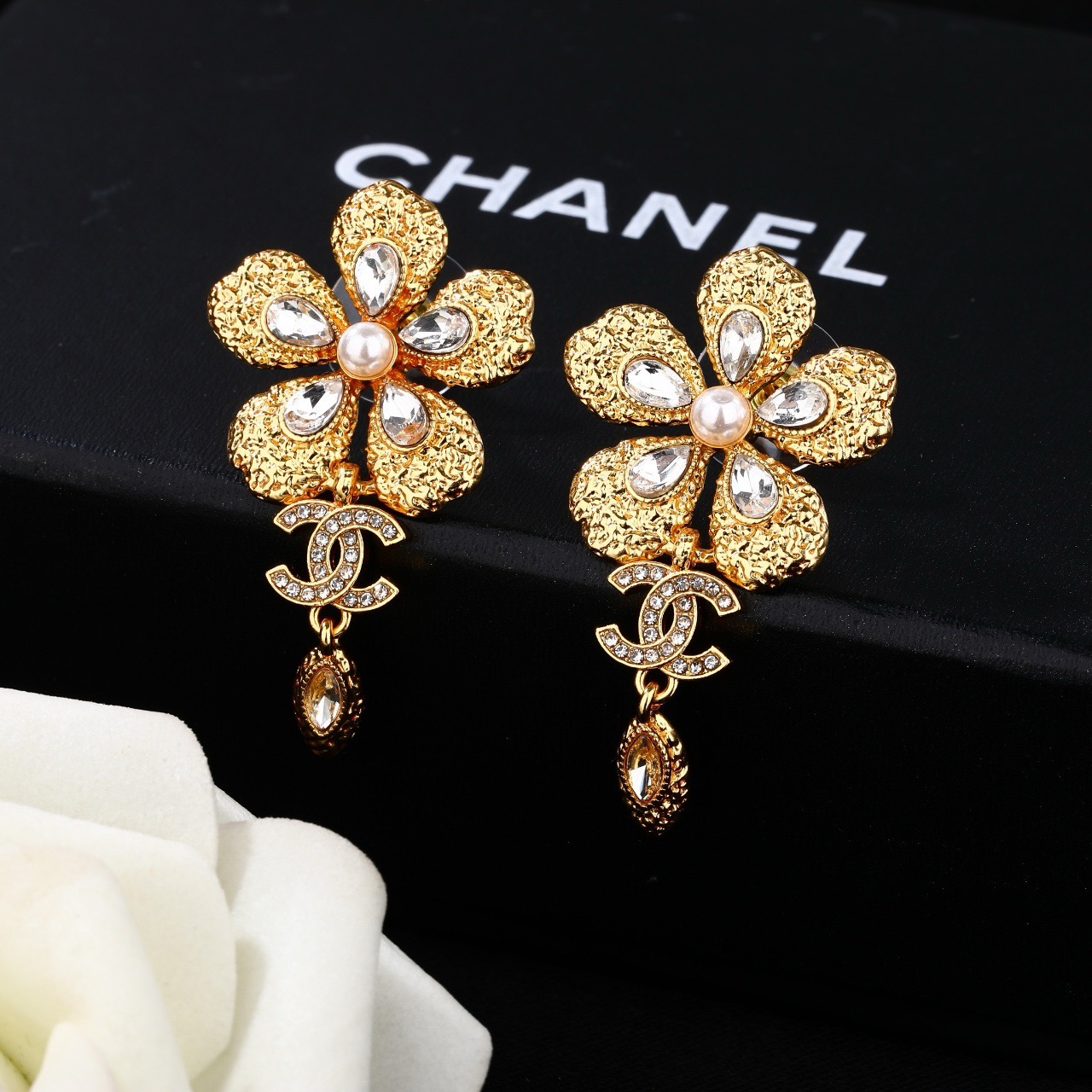 Chanel CC Flower Drop Earrings earrings gold-tone metal clear faceted crystals cream faux pearl 3 5cm drop length