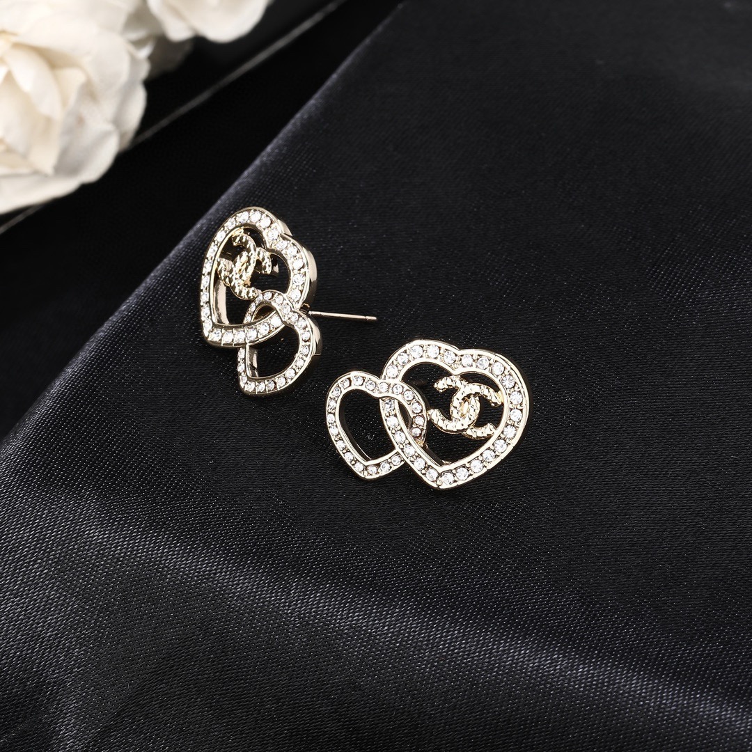 Chanel Interlocking CC Double Heart Crystal Stud Earrings earrings light gold tone metal with clear crystal accents 2cm width per earring