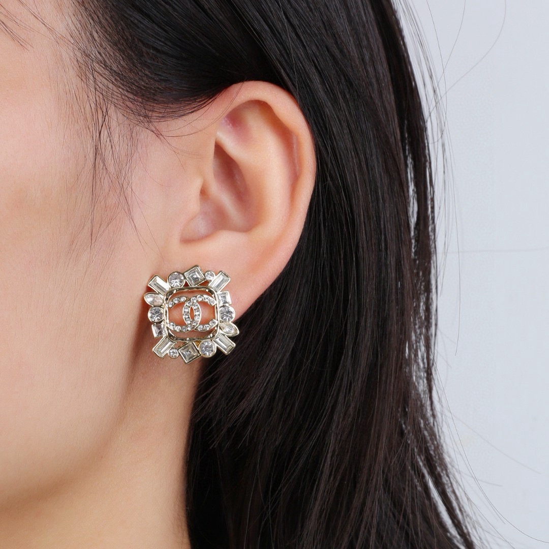 Chanel CC Logo Multi-Cut Crystal Stud Earrings earrings gold-tone metal with clear faceted crystals 1 8cm diameter per earring