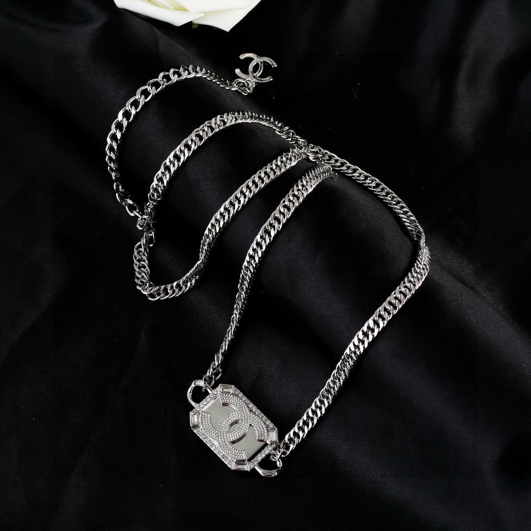 Chanel CC Crystal Embellished Rectangular Chain Belt Necklace necklace Silver-toned metal with clear crystal accents 80cm