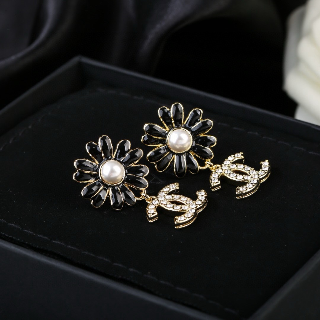 Chanel CC Daisy Drop Earrings earrings Gold-tone metal black enamel white faux pearl clear crystal rhinestones One Size drop length approx 2 5cm