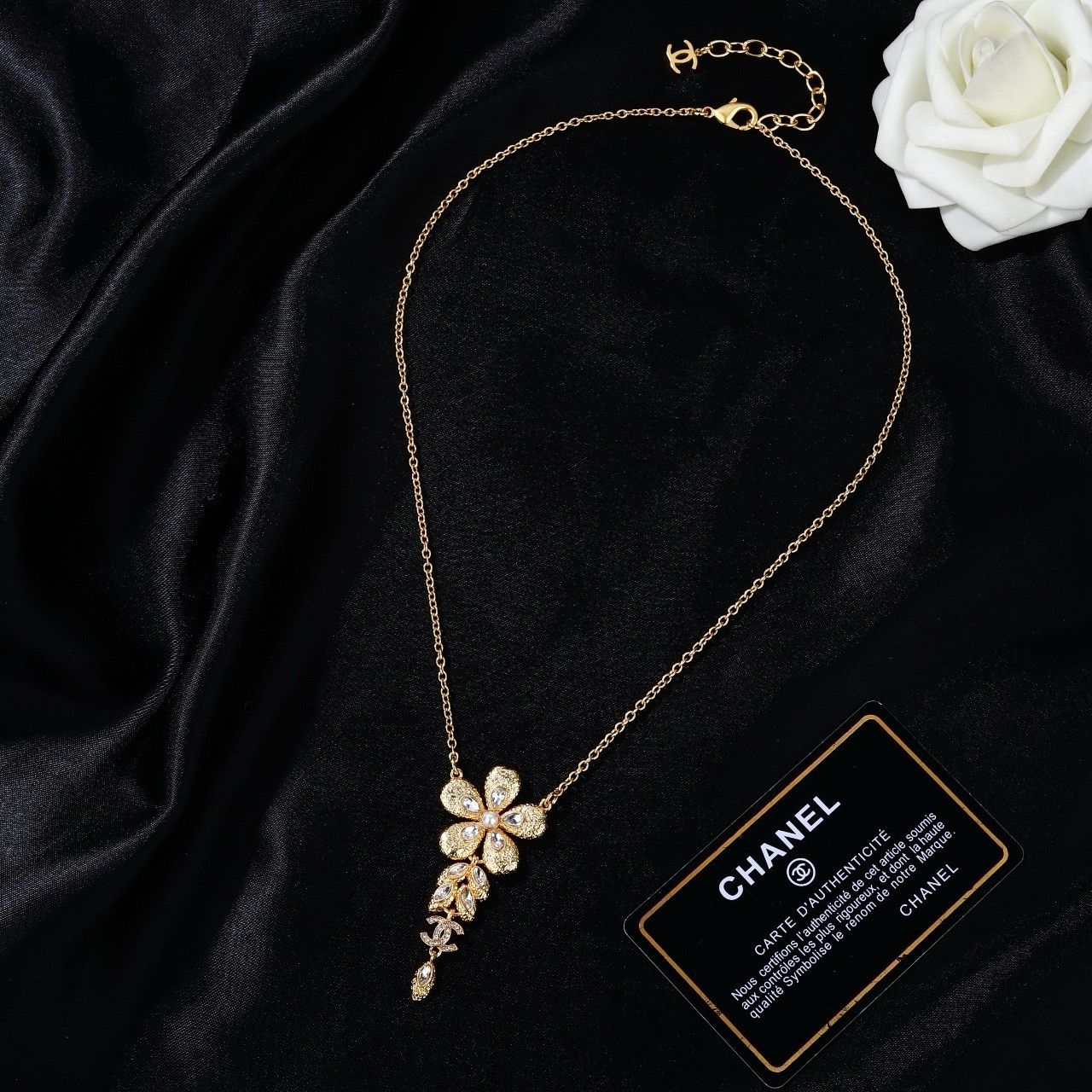 Chanel CC Flower Drop Pendant necklace Gold-tone metal clear crystals faux pearl center 42cm with 5cm extender