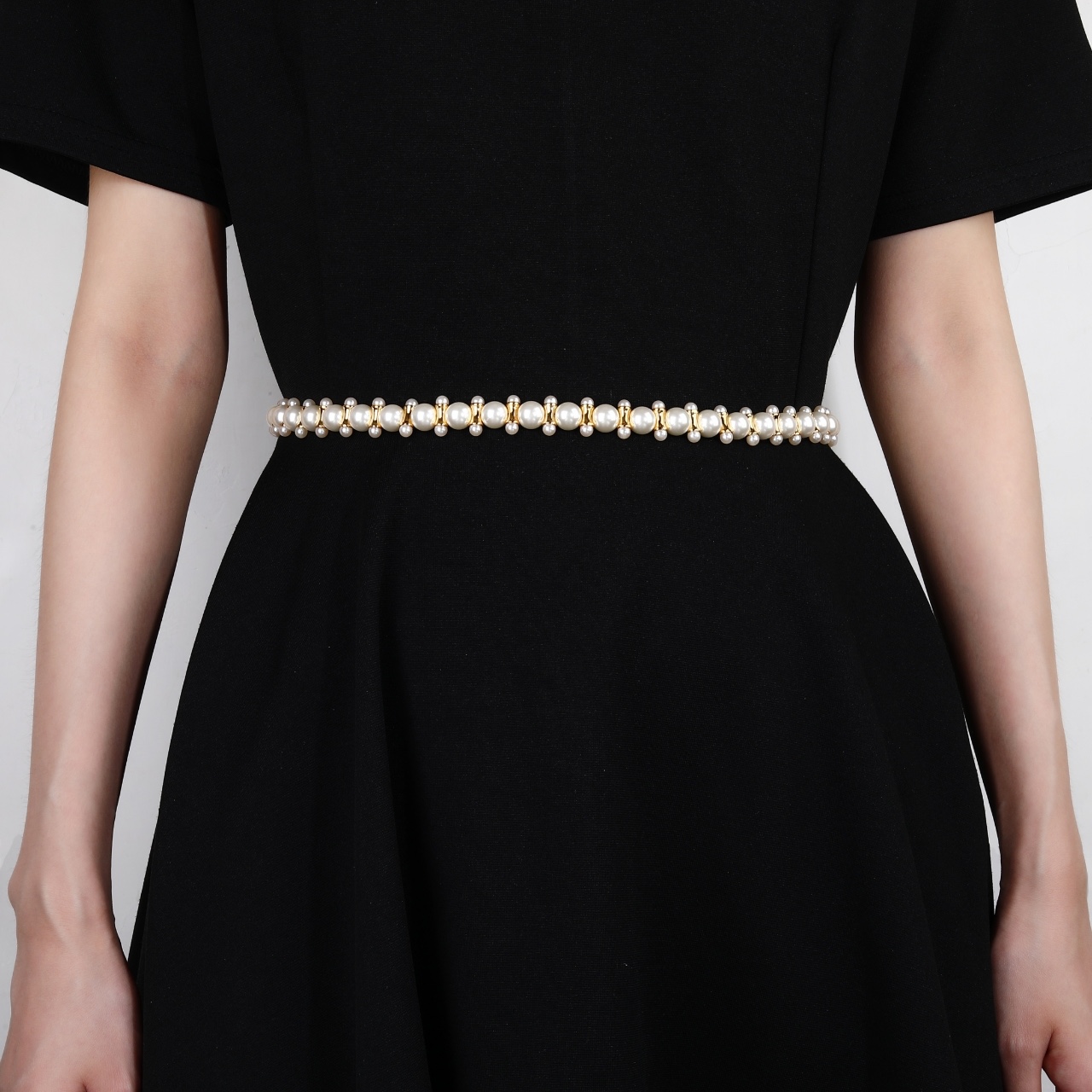 Chanel CC Logo Pearl Chain necklace gold tone metal white faux pearl 42cm with 7cm extender