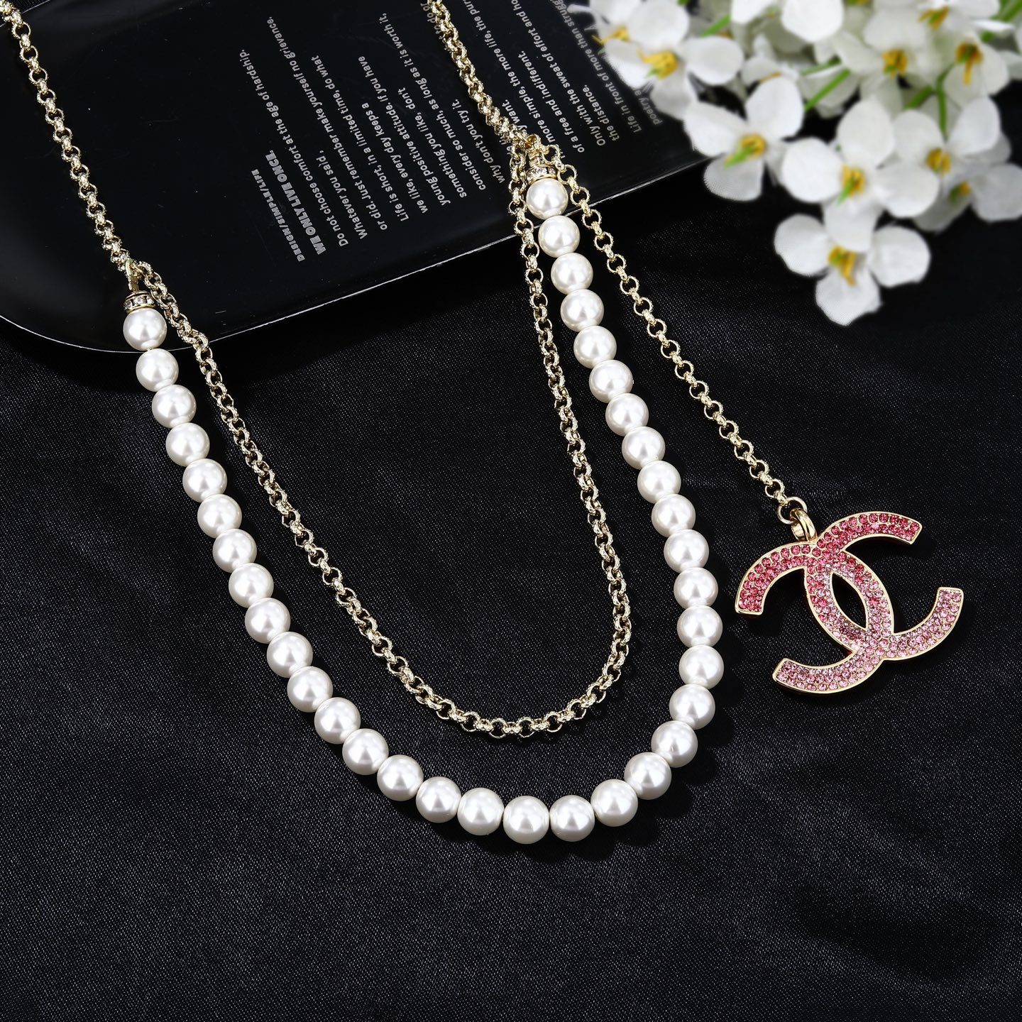 Chanel Goose series CC logo pearl chain necklace gold-tone metal white faux pearl pink crystal 80cm adjustable