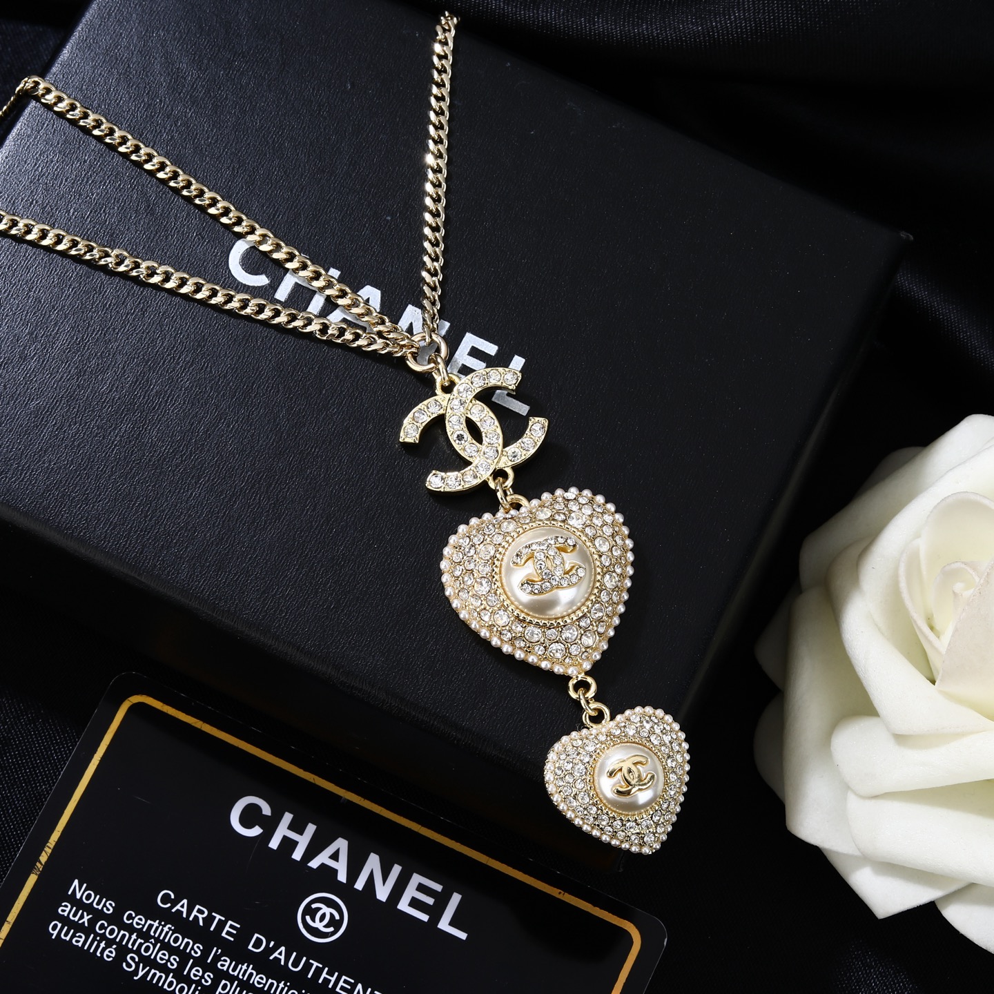 Chanel Goose Double Heart CC Charm Waist Chain necklace Gold-tone metal clear crystal cream faux pearl 80cm