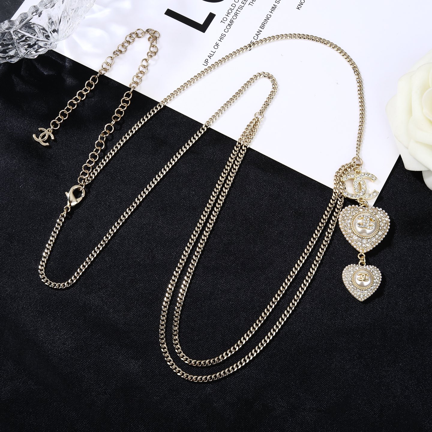Chanel Goose Double Heart CC Charm Waist Chain necklace Gold-tone metal clear crystal cream faux pearl 80cm