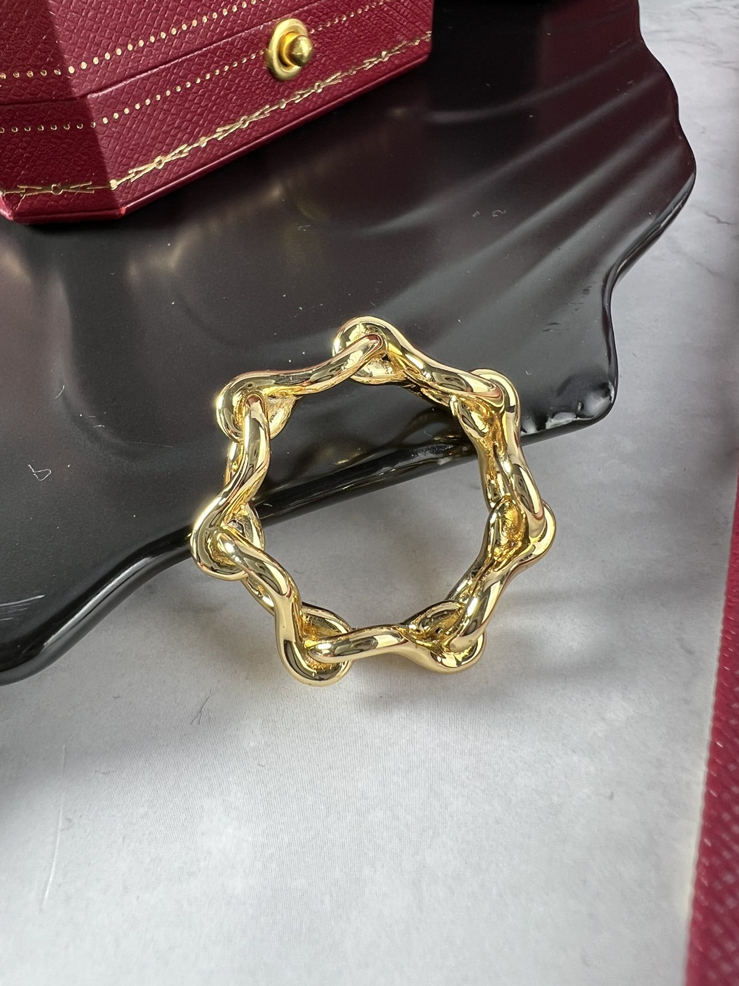 Cartier Chain Link Diamond Ring ring Yellow gold with clear diamond accents 54