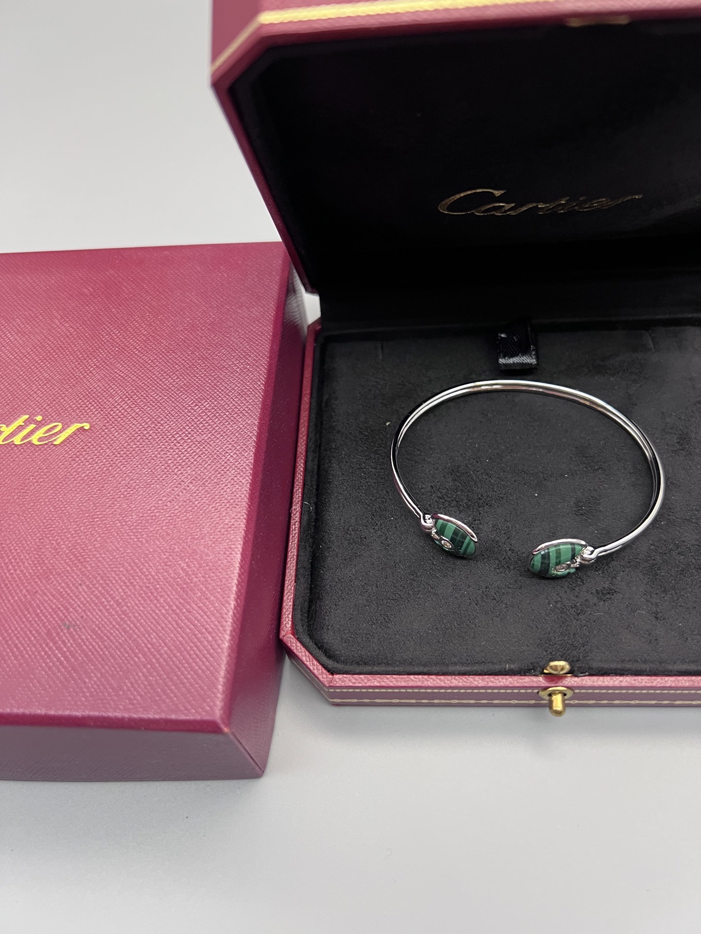 Cartier Amulette de Cartier bracelet White gold green malachite diamond 17
