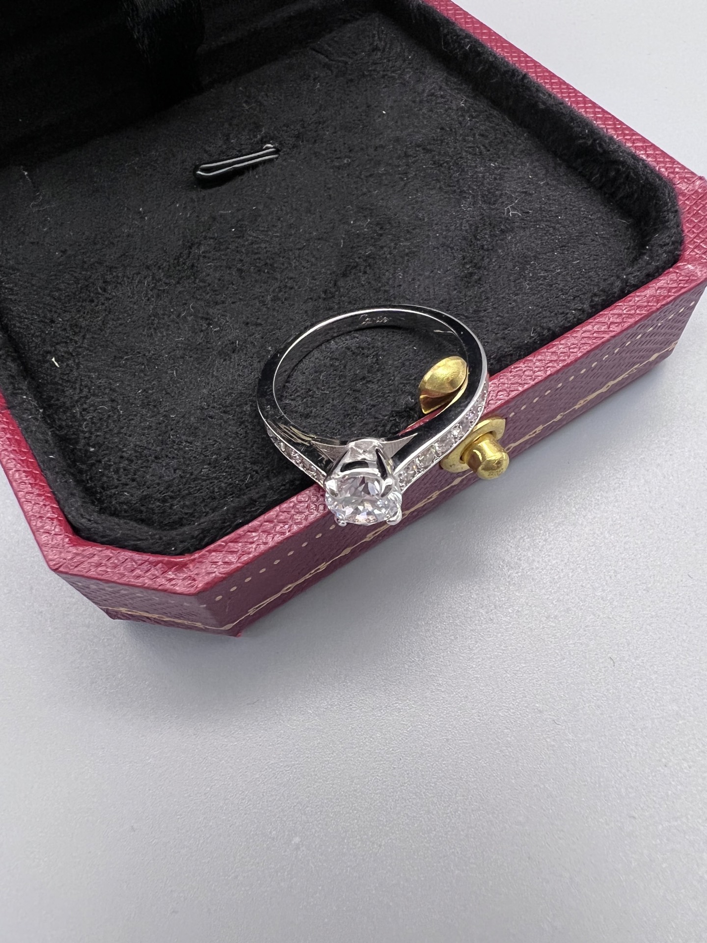 Cartier Solitaire 1895 ring platinum white gold clear diamond 52