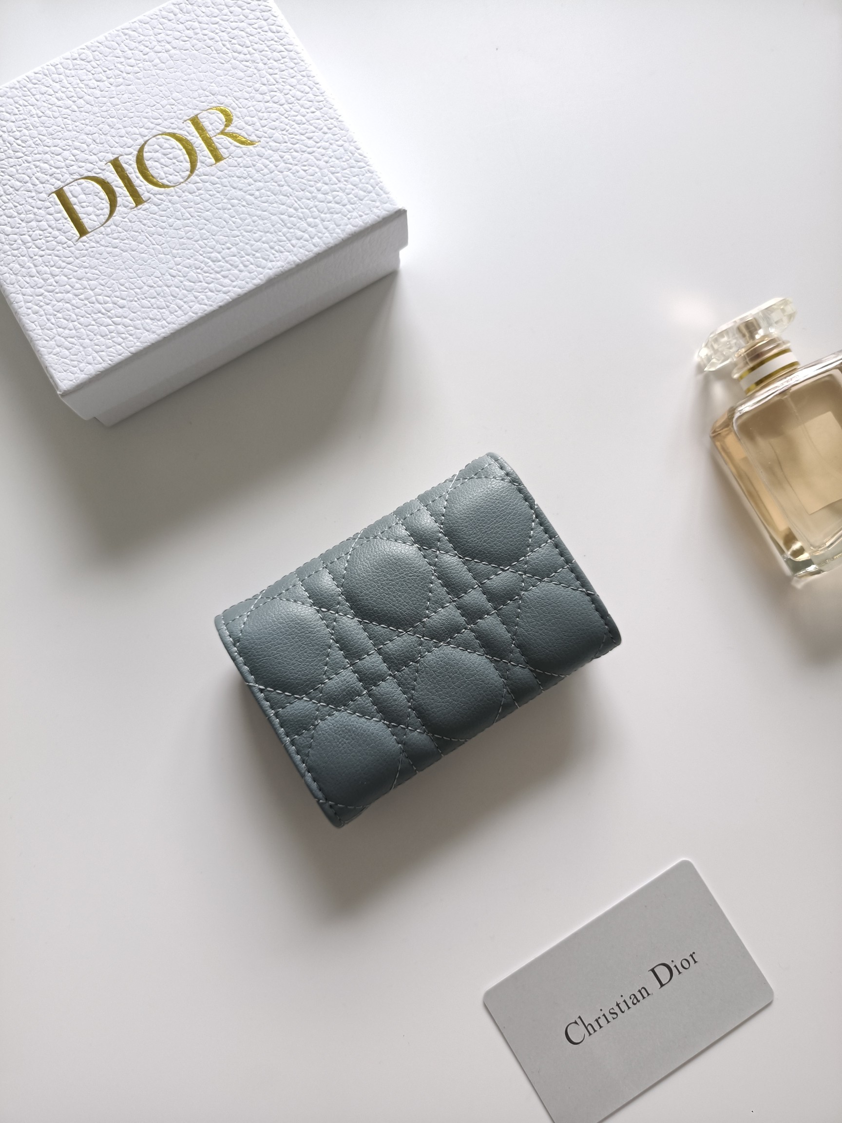 Dior Dior Caro card holder cloud blue grained calfskin gold-tone metal hardware 11x7 5x2 5cm