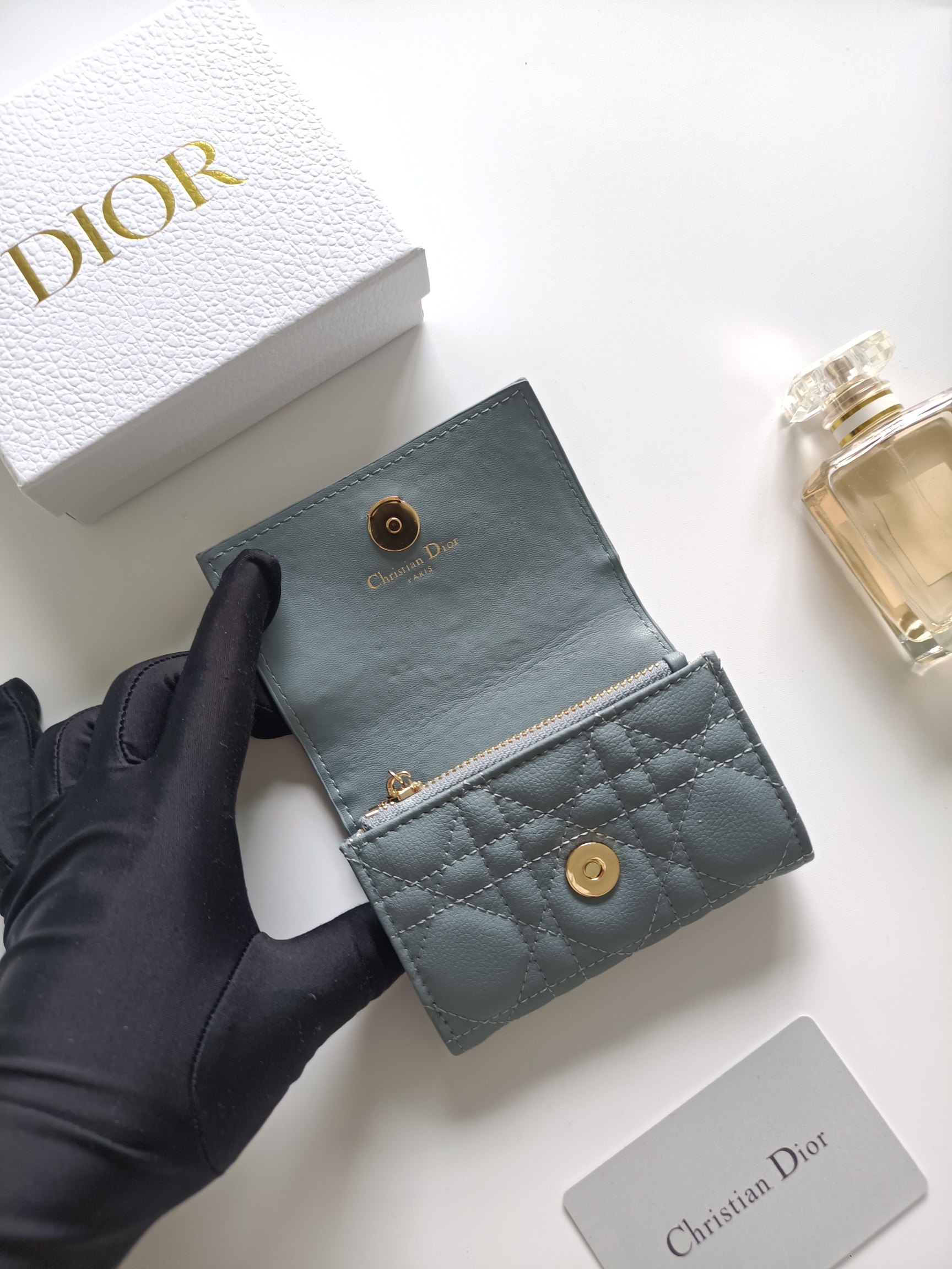 Dior Dior Caro card holder cloud blue grained calfskin gold-tone metal hardware 11x7 5x2 5cm
