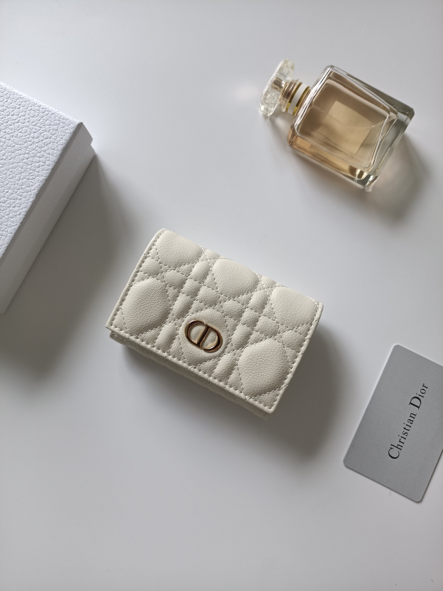 Dior Dior Caro card holder cream grained calfskin with gold-tone metal hardware 11x7 5x2 5cm