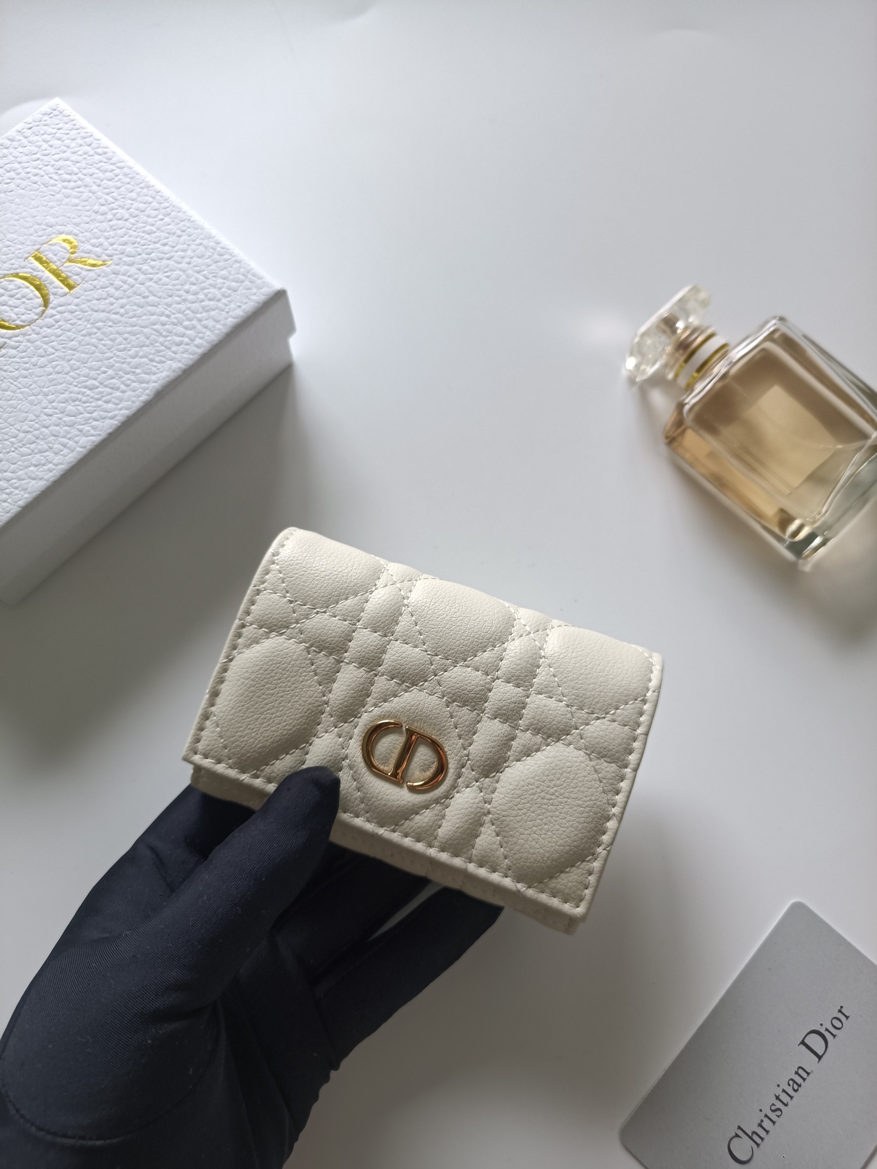Dior Dior Caro card holder cream grained calfskin with gold-tone metal hardware 11x7 5x2 5cm