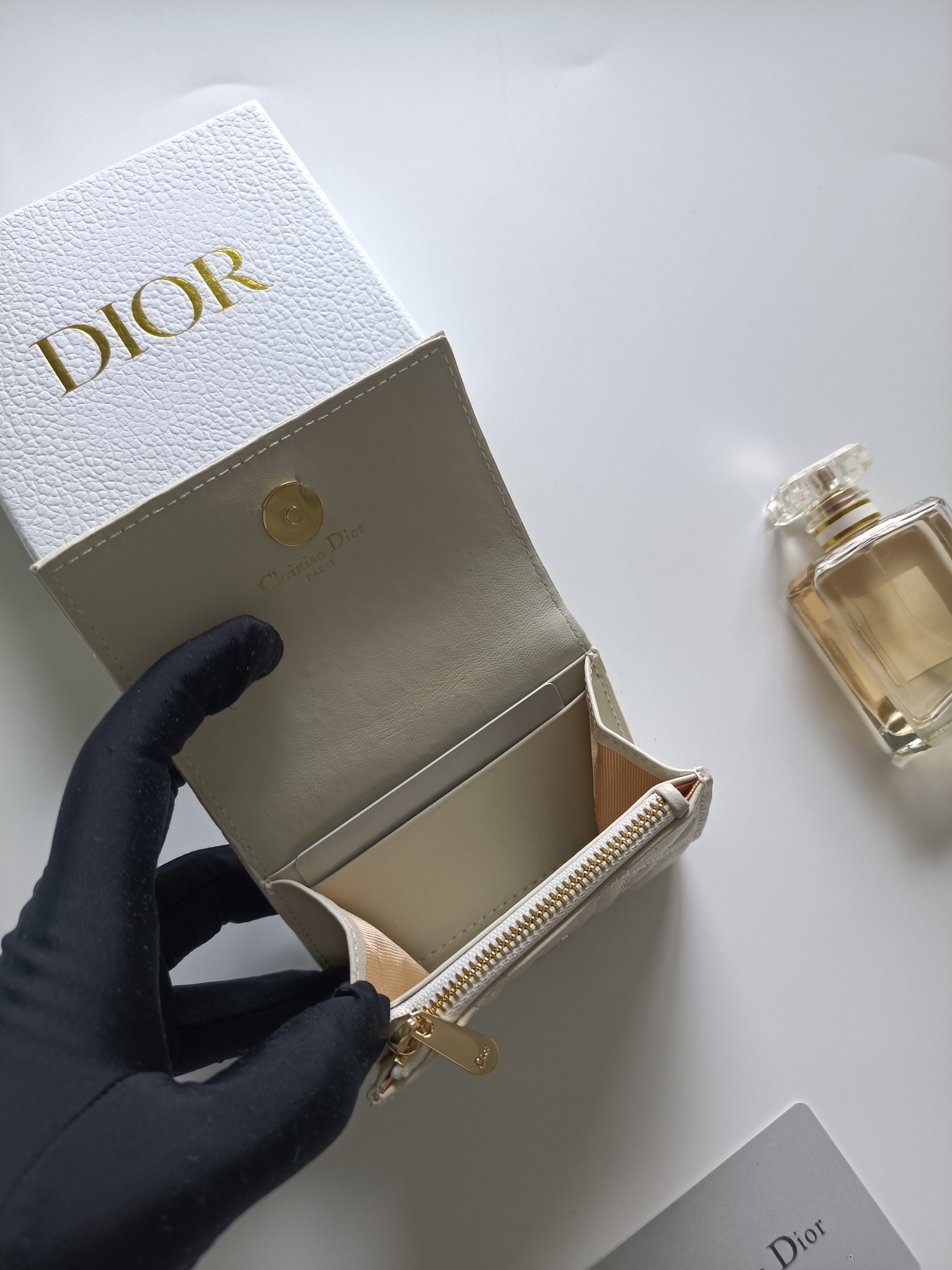 Dior Dior Caro card holder cream grained calfskin with gold-tone metal hardware 11x7 5x2 5cm